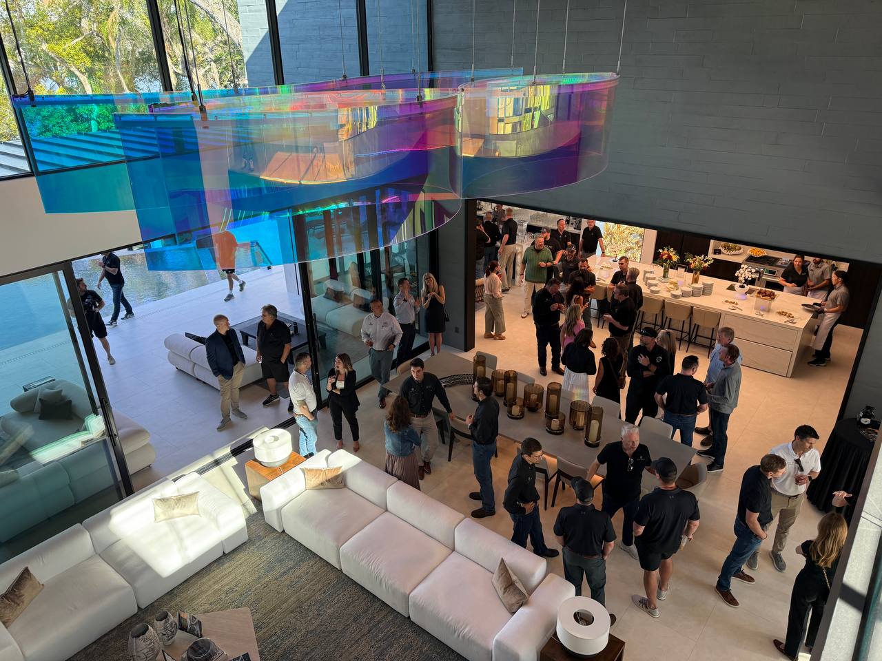 Event evening under the sculpture